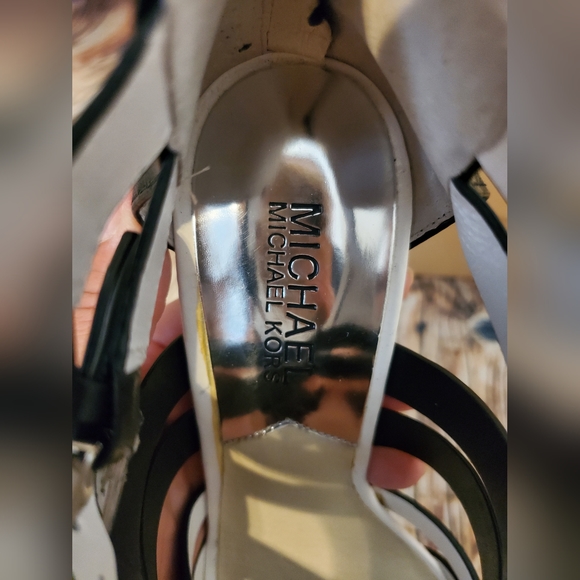 Michael Kors Cammie Open Toe Heel Sandals - Picture 11 of 13